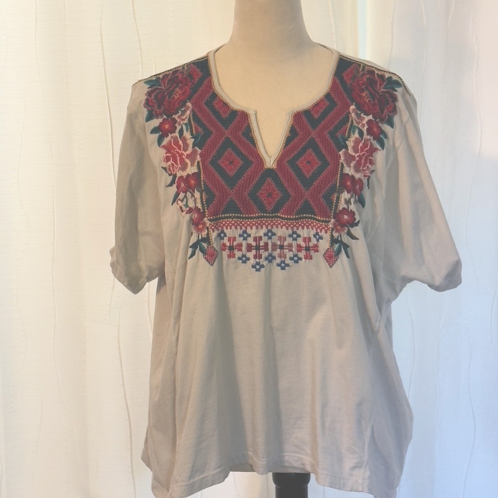 Johnny Was Sz L Boxy  Embroidered Boho Tunic Top Blouse Short Sleeves Grey